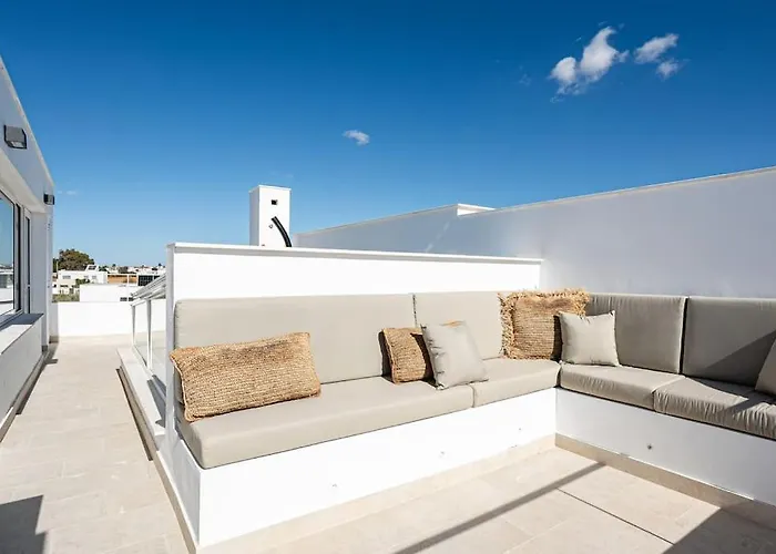 Ocean Beachside House With Pool 46 * 科尼尔-德拉弗龙特拉