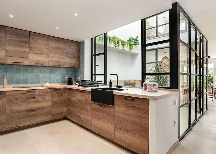 Ocean Beachside House With Pool 46 科尼尔-德拉弗龙特拉