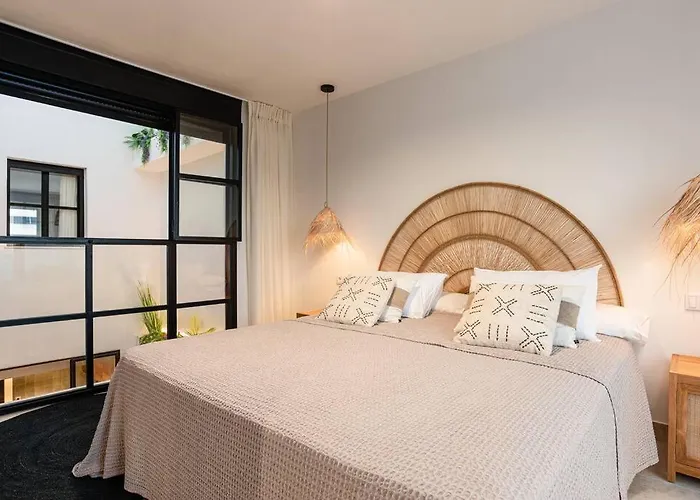 Ocean Beachside House With Pool 46 *