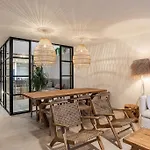 Ocean Beachside House With Pool 46 Vakantiehuis
